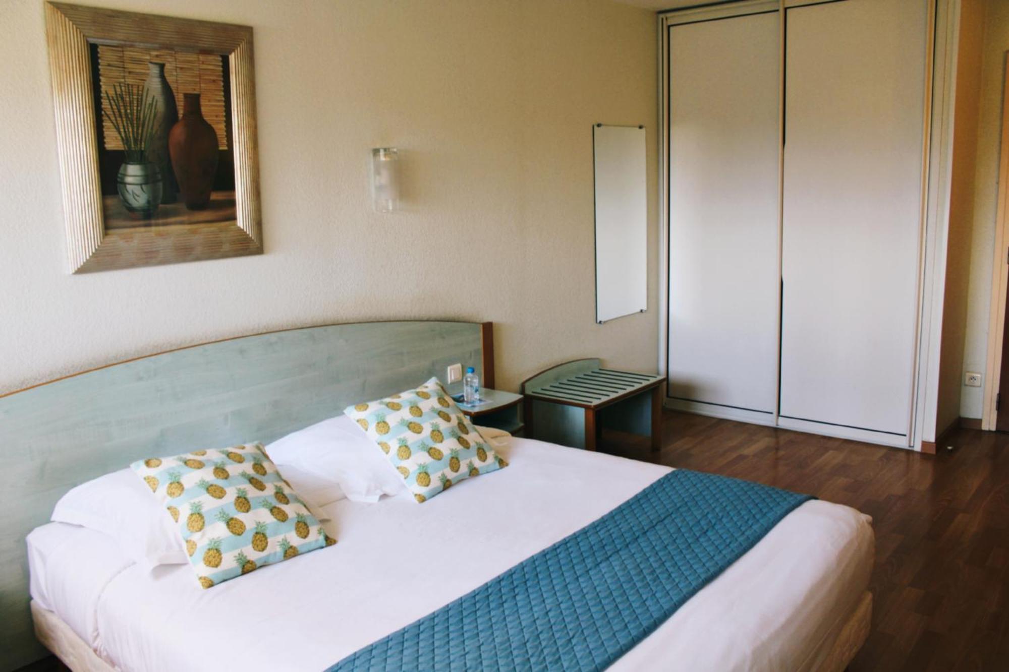 Hotel Poretta Lucciana  Exterior photo